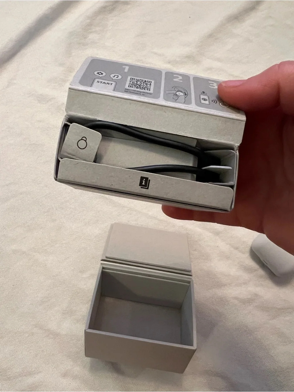 Sony White True Wireless Earbuds in Compact Charging Case